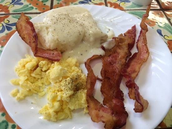 scrambled-eggs-bacon